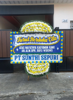 Papan Bunga Duka di Paniai Timur