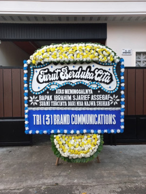 Papan Bunga Duka di Paniai Timur